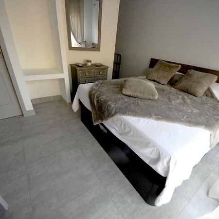 Chambres D'Hotes Des Huppes Ним Екстериор снимка