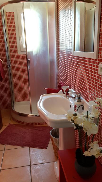 Chambres D'Hotes Des Huppes Ним Екстериор снимка