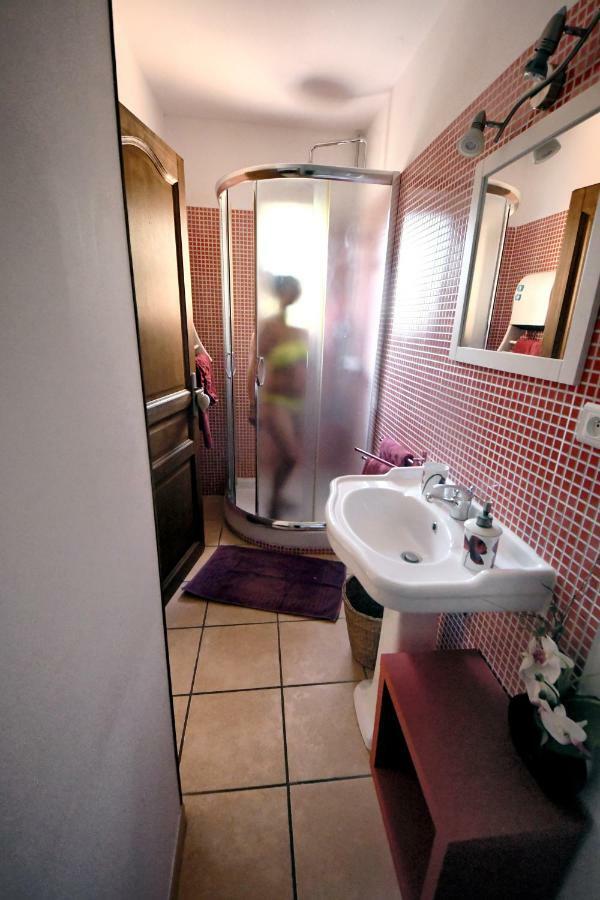 Chambres D'Hotes Des Huppes Ним Екстериор снимка